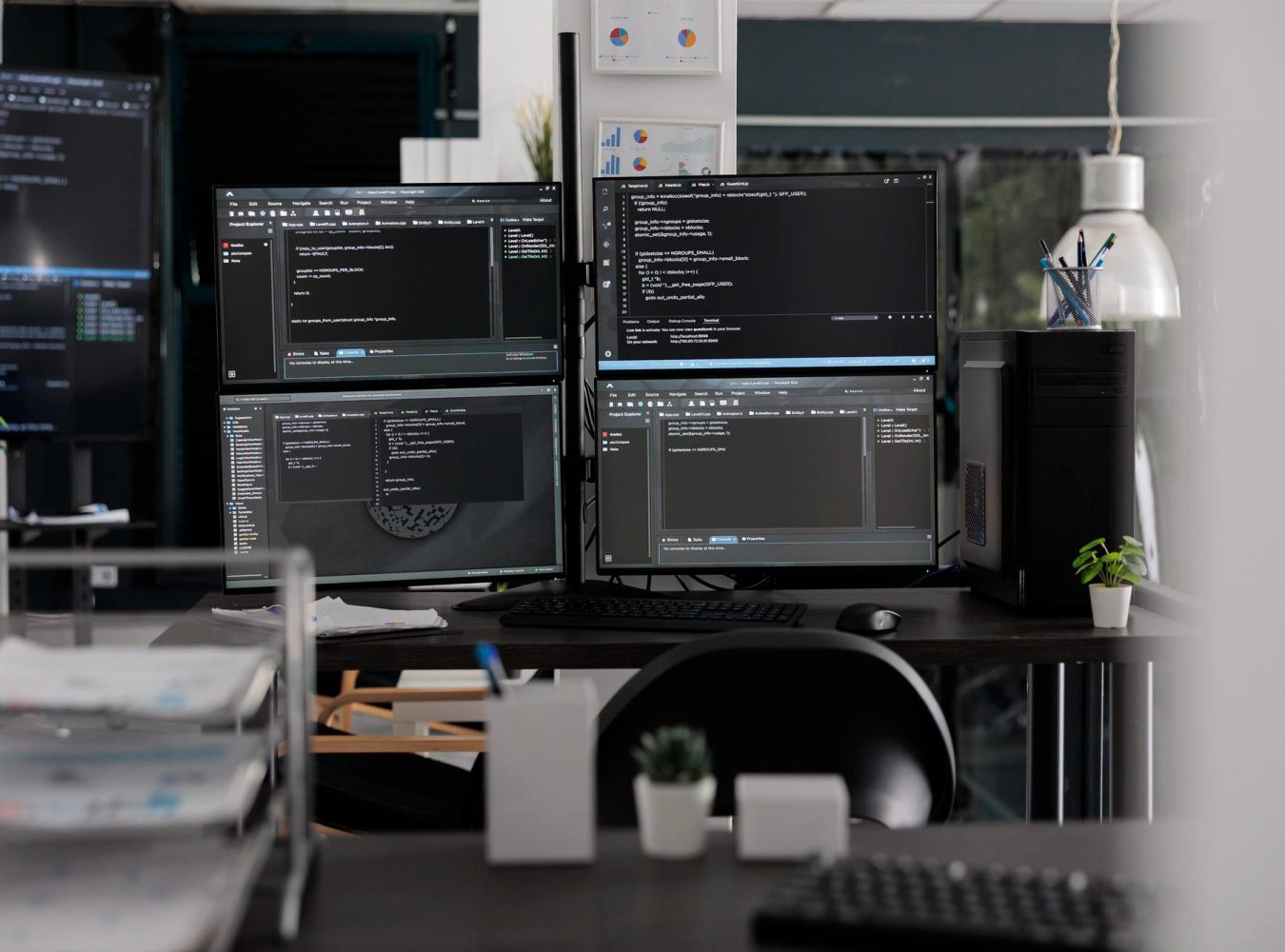 empty-it-office-with-computer-screens-on-desk